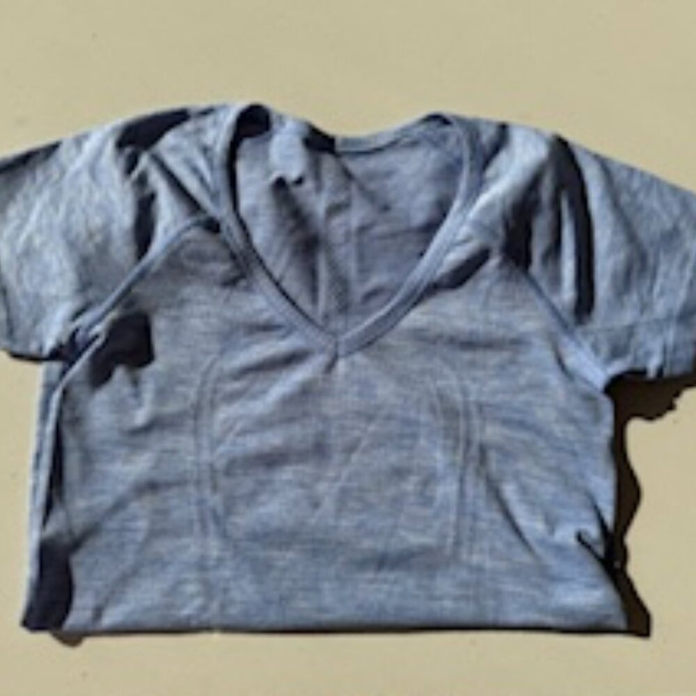 SWIFTLY TECH SHORT-SLEEVE SHIRT V-NECK SIZE:6